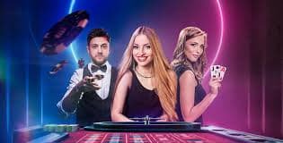 thai2d2d APP Myanmar Sportsbook MNL ဘောလုံးကြည့်ပြီး ကစားနေသောပုံ